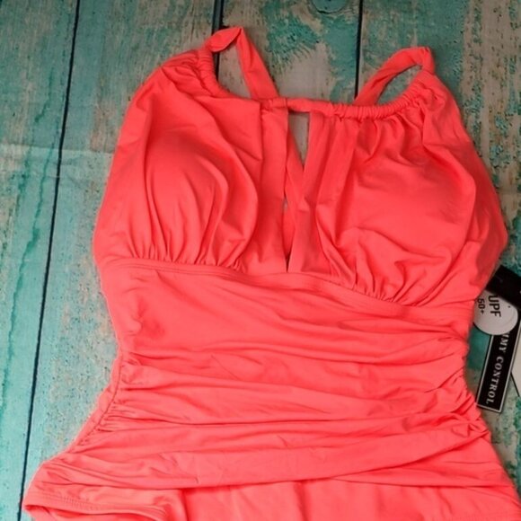 LA BLANCA One Piece Swimsuit 14 Pink Coral MIO Keyhole Tummy Control NEW - Picture 3 of 8